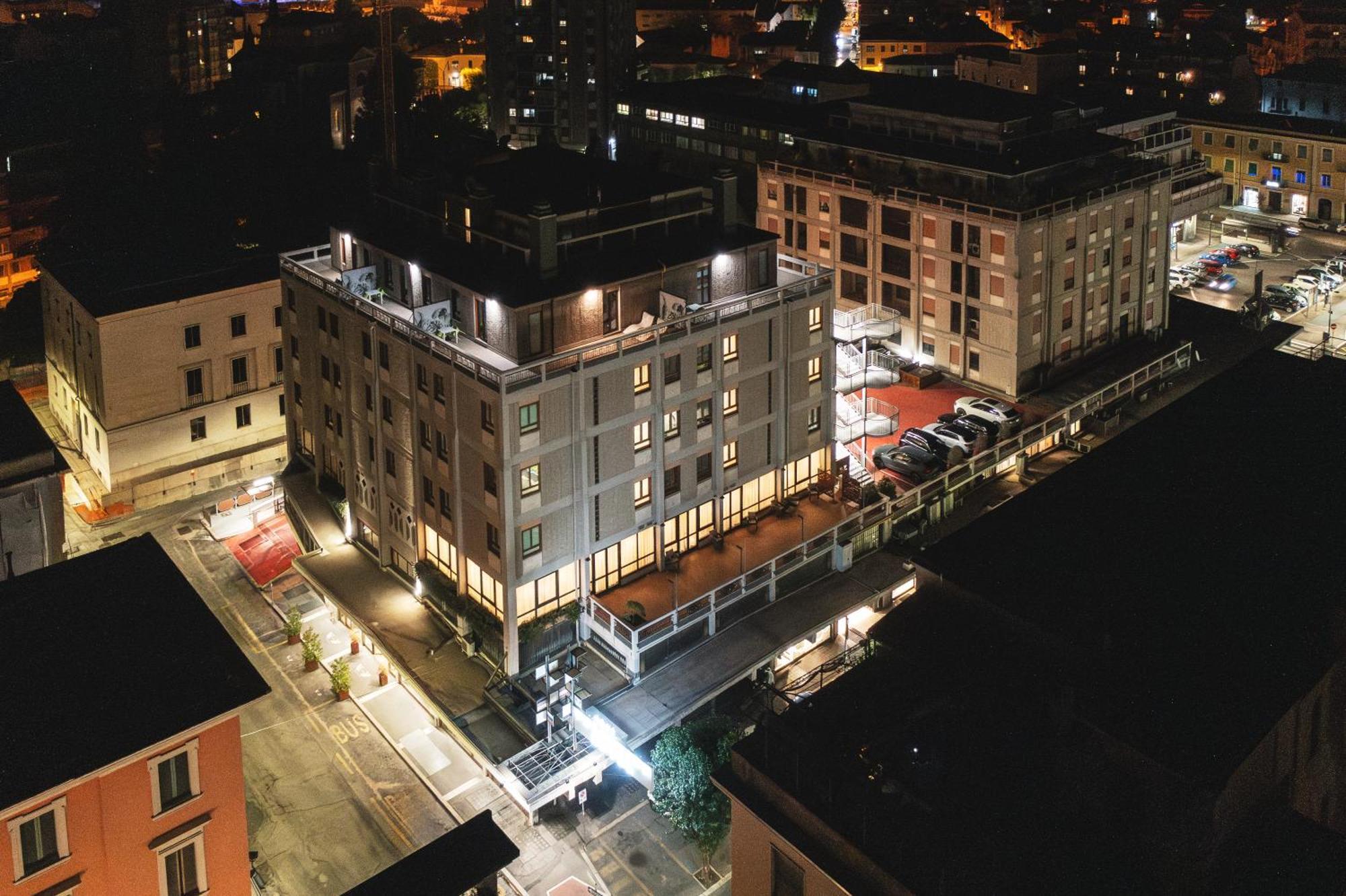 Hotel Valentino แตร์นี ภายนอก รูปภาพ