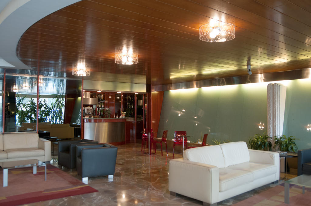 Hotel Valentino แตร์นี ภายนอก รูปภาพ